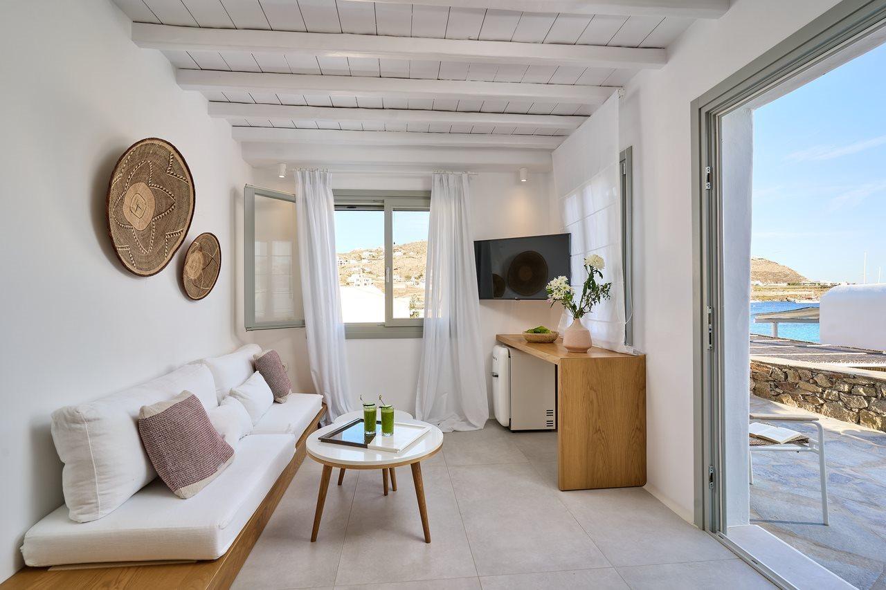 Adorno Beach Hotel And Suites Ornos  Exterior photo